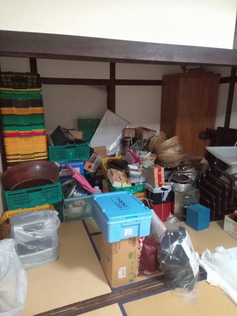 松本市の不用品処分 2K Before