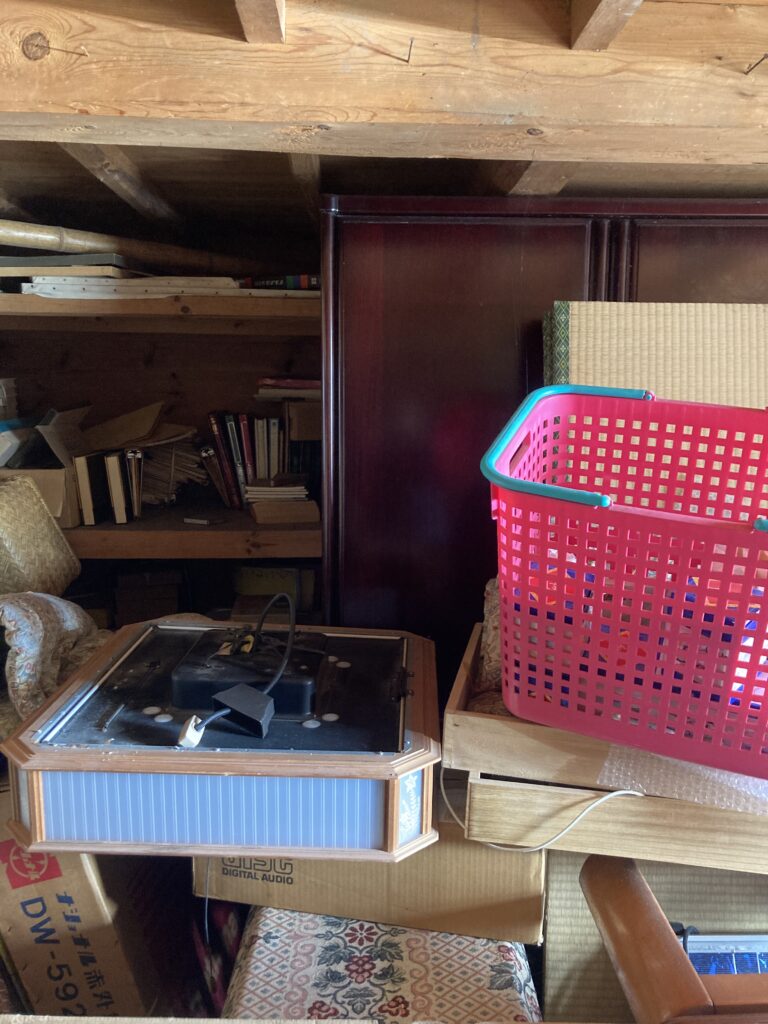 諏訪市の不用品処分 4 Before